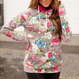 Ampersand Ave Doublehood in Floral Frenzy Size Small NWOT